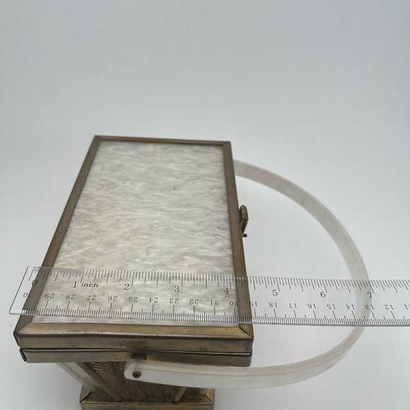 Vintage 40’s Tyrolean NY Woman Lucite Pearl & Gold Metal with Mirror Box Bag - Picture 11 of 13